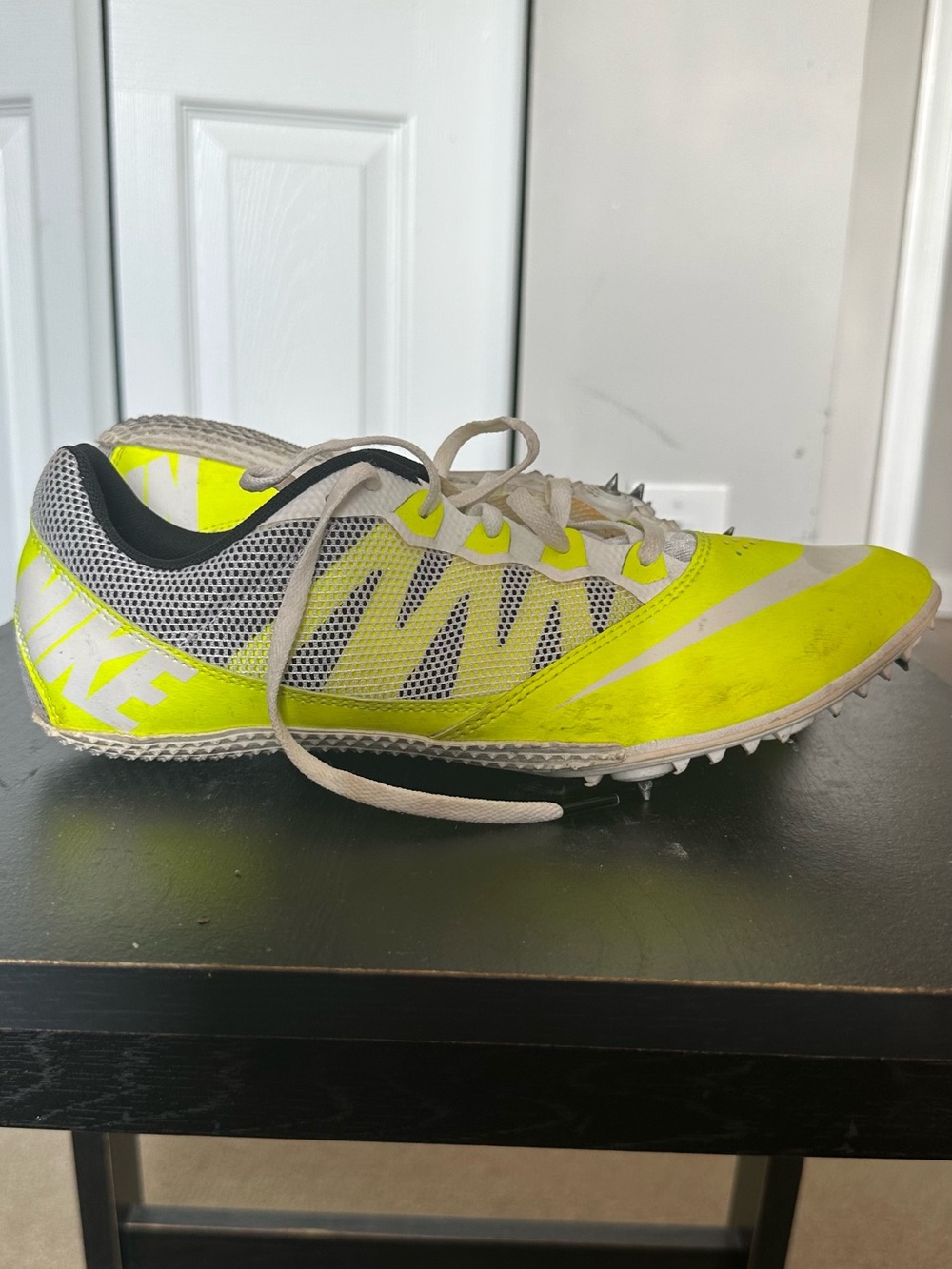 Nike - Neon yellow and white track spikes - Size 11